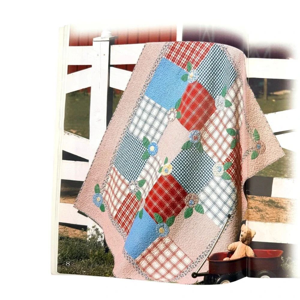 VTG 2005 Leisure Arts Craft Booklet FLOWER PATCH QUILTS Laurie Bird #3949 Floral